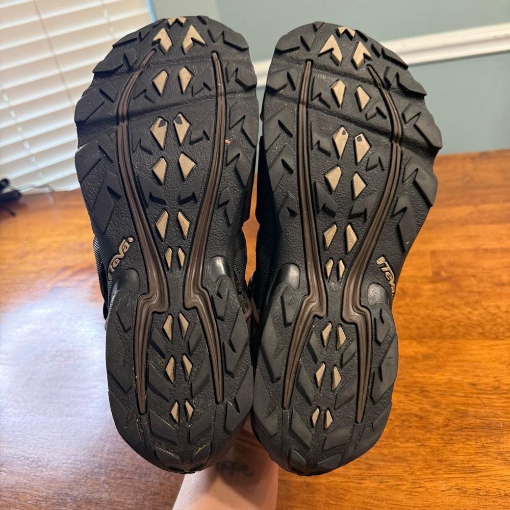 Teva Forebay Brown Men's Sandals size 12 - Picture 8 of 9